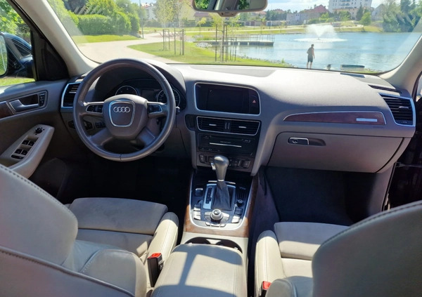 Audi Q5 cena 57000 przebieg: 235900, rok produkcji 2012 z Żarów małe 67